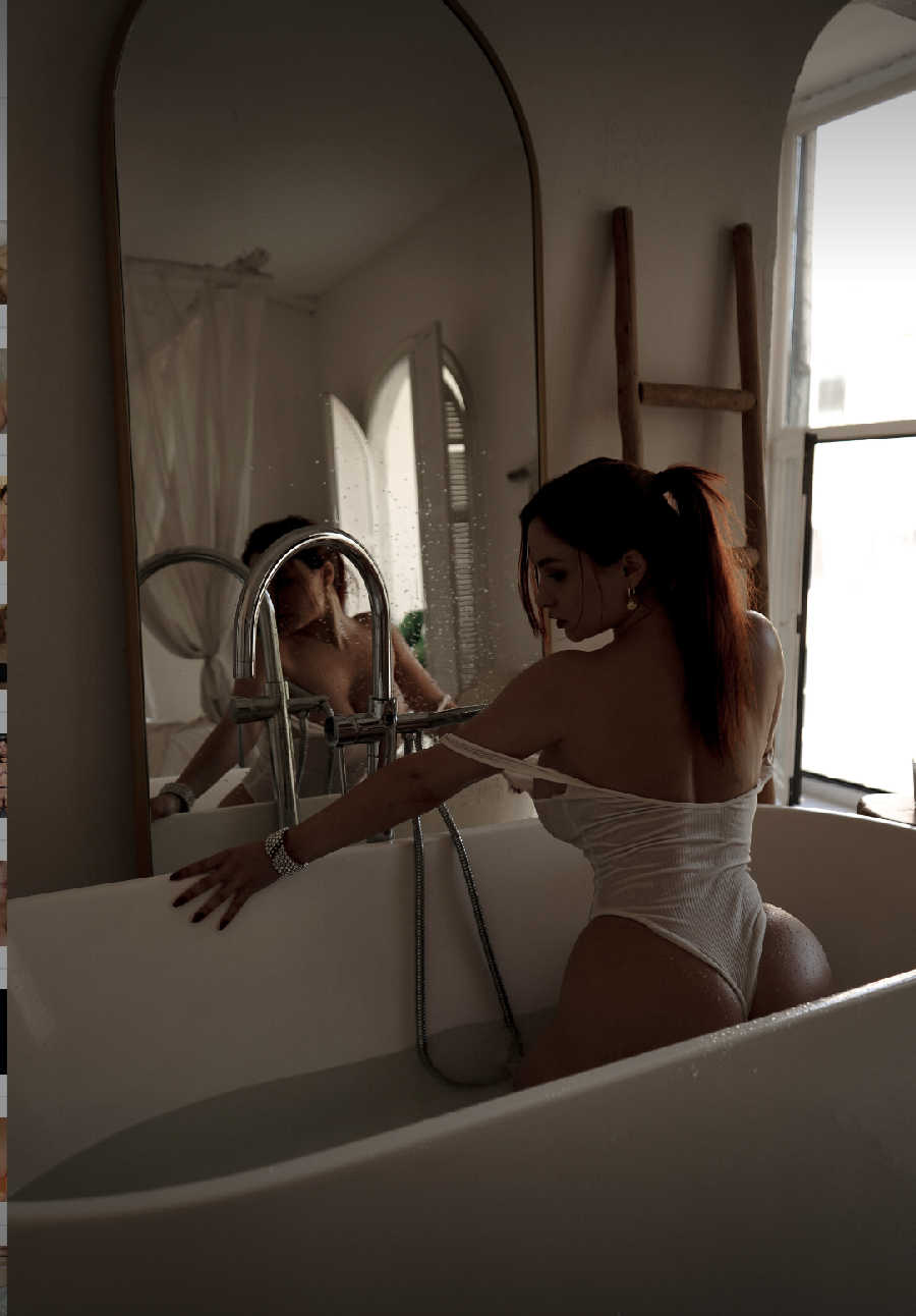 A playful frame from Miranda Faith nude — online in Dnepr