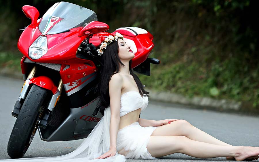 Beautiful girls and motorcycles in Dnepr