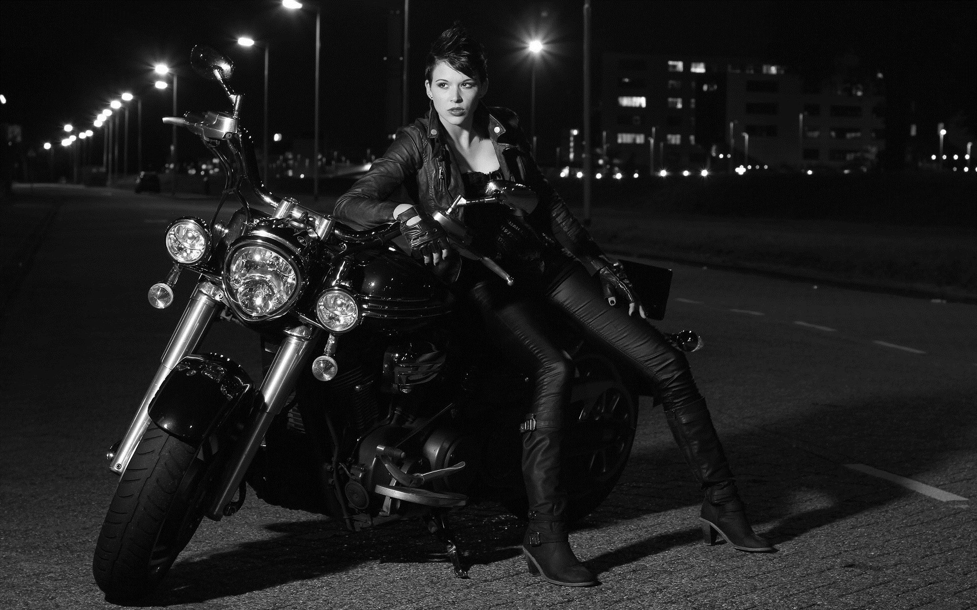 Photo Beautiful girls and motorcycles in Dnepr