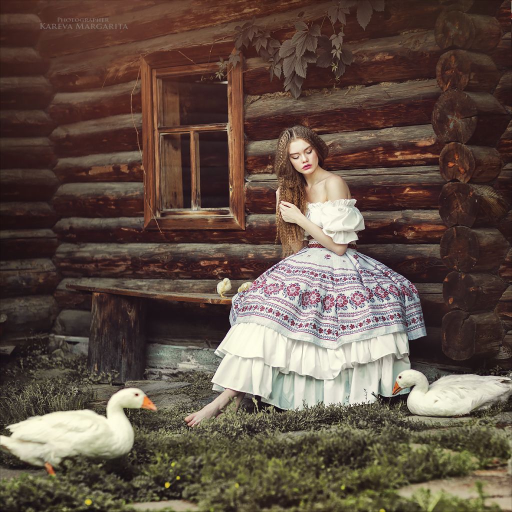 Women in Slavic costumes in Dnepr